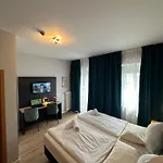 Stadt Hotel 3*