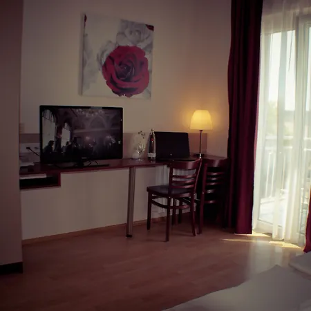 Hotel Stadt 3*