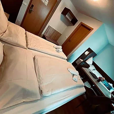 Stadt Hotel 3*